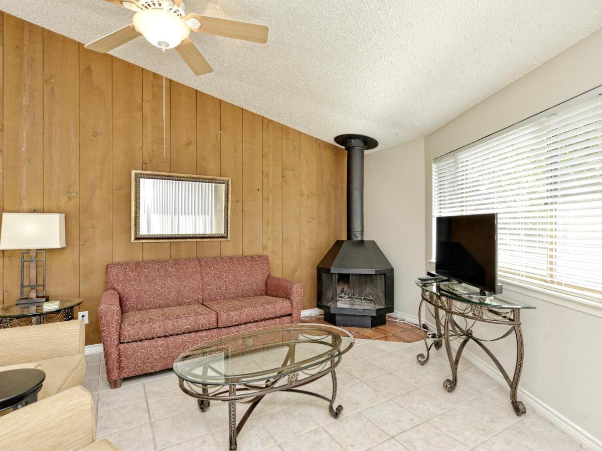 Lake Travis Bungalow Casita Golden Rod #2 เลคเวย์ ภายนอก รูปภาพ